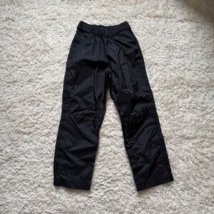 MEC Mountain Equipment Company Women’s Rain Pants. SZ Med. PERFECT shape!